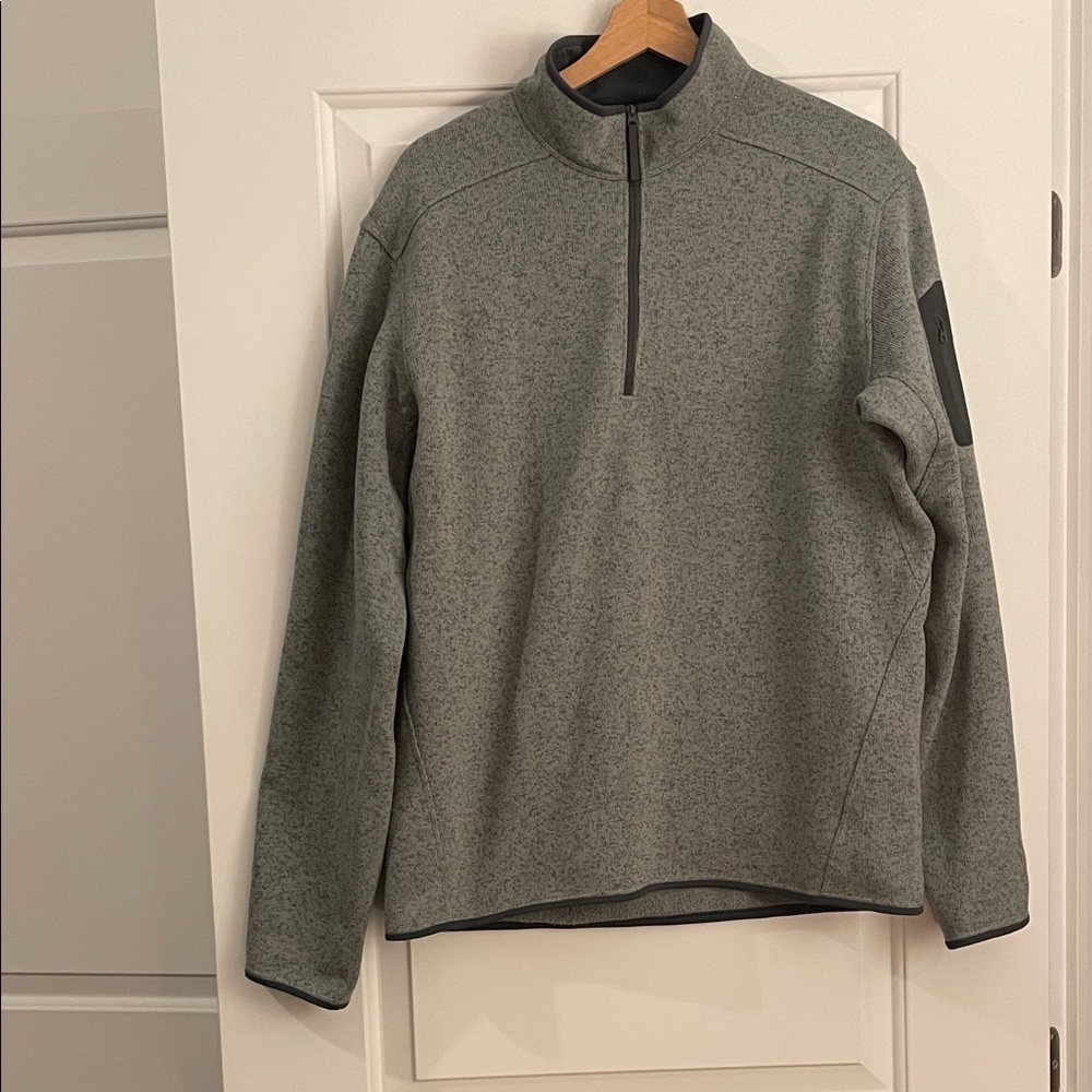 Arc'teryx Men's Heathered Gray Half-Zip Sweater